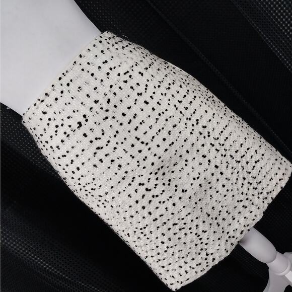NWT@$98! CACHE! WHITE & NUBBY BLACK TWEEDY STYLE SKIRT, WIDE WAISTBAND! SZ 10 - Picture 1 of 9
